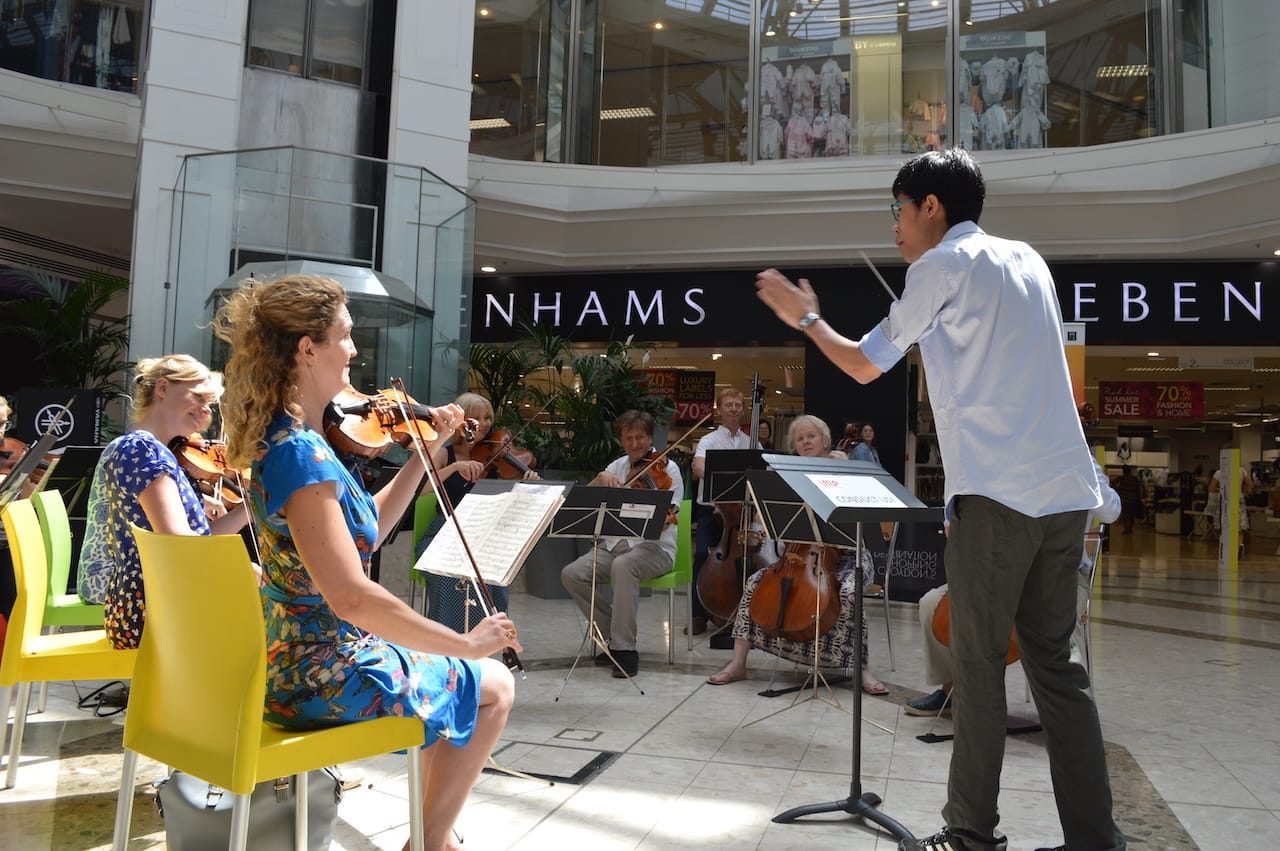 The public have a go at conducting LMP in Centrale shopping centre